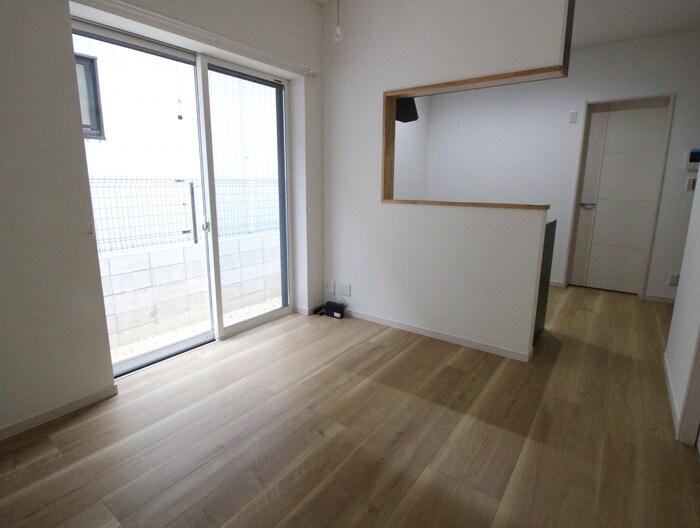 物件内観写真12　(居室)