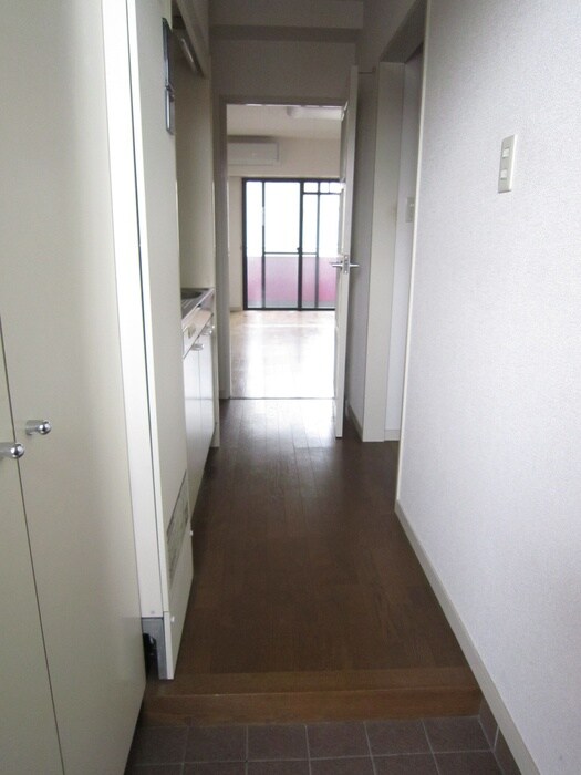 物件内観写真15　(玄関)