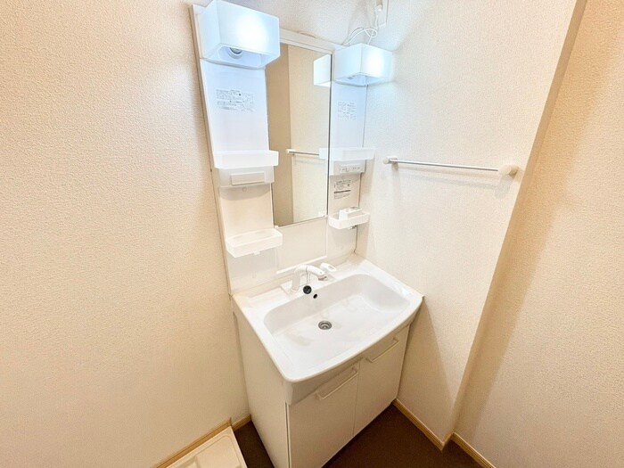 物件内観写真11　(洗面)