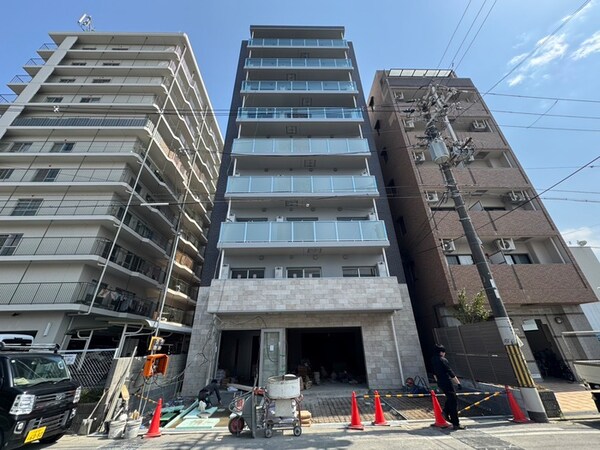 建築中