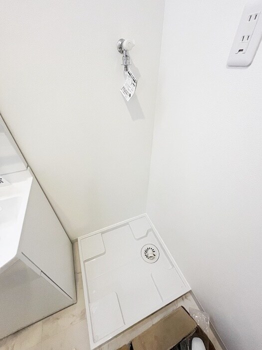 物件内観写真6　(洗濯機置場)