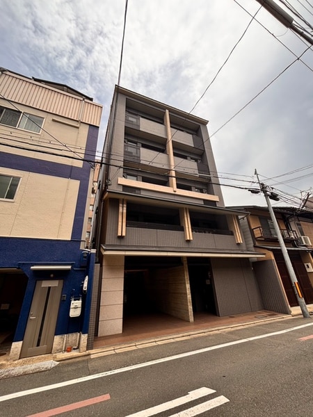 ＣＡＬＭ押小路通外観写真