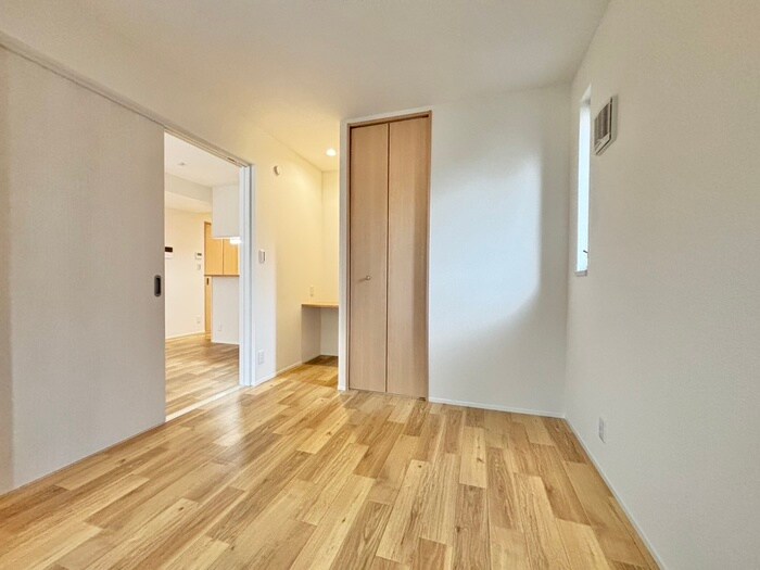 物件内観写真8　(居室)