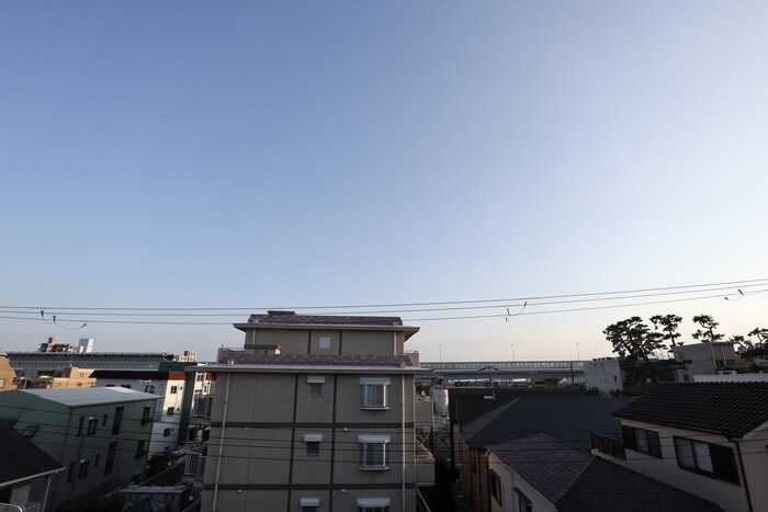 物件内観写真16　(室内からの展望)