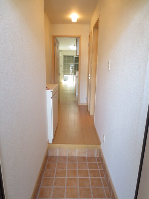 物件内観写真15　(玄関)