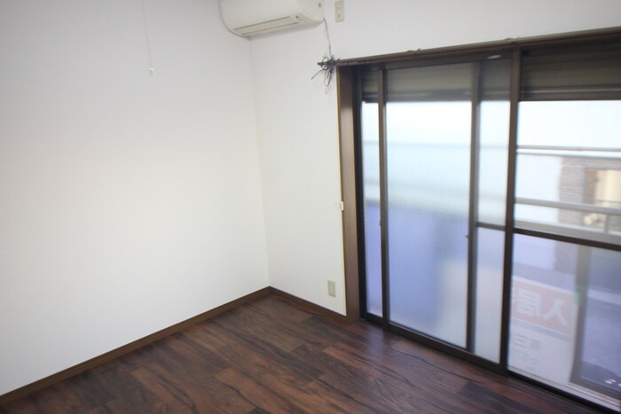 物件内観写真10　(居室)