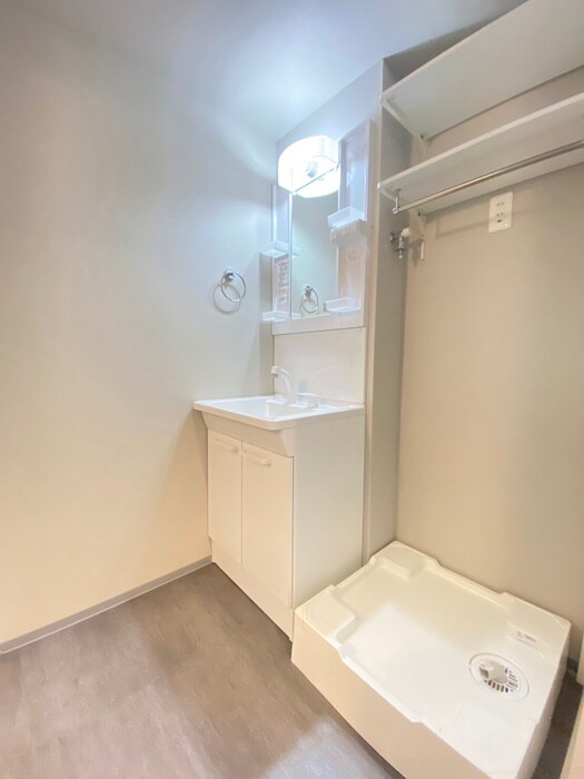 物件内観写真12　(洗濯機置場)