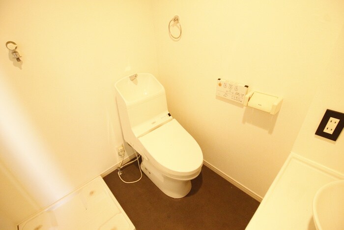 物件内観写真10　(トイレ)