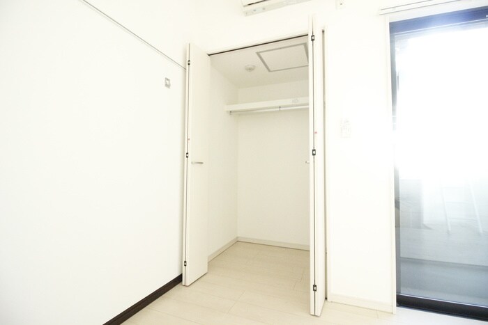 物件内観写真13　(収納)