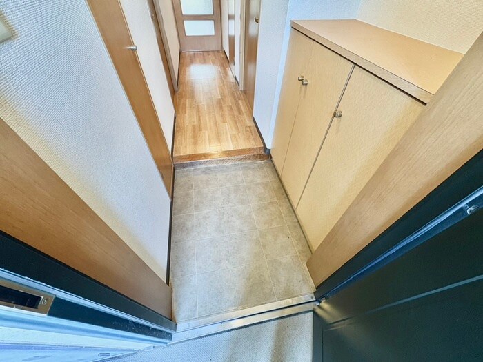 物件内観写真21　(玄関)