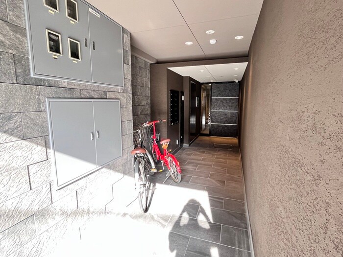 物件外観写真3　(駐輪場)