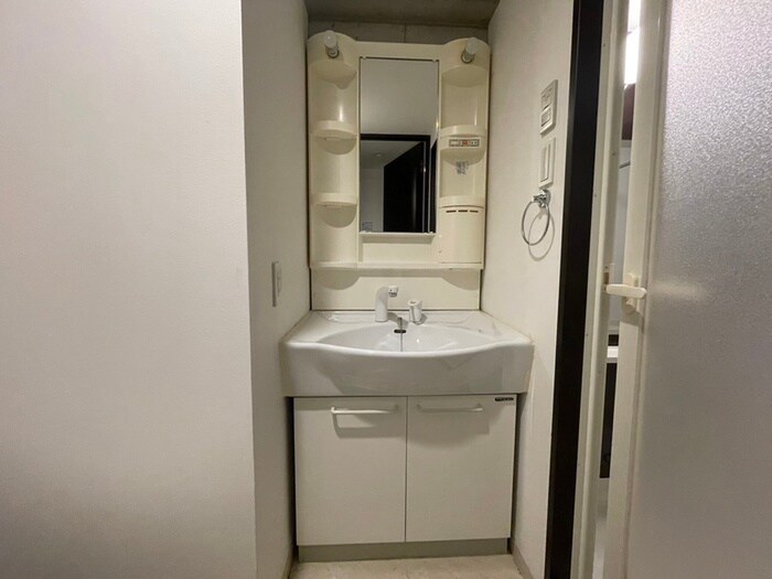 物件内観写真10　(洗面)