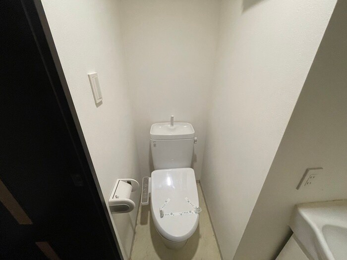 物件内観写真11　(トイレ)