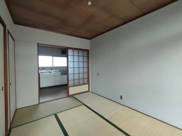 物件内観写真8　(居室)