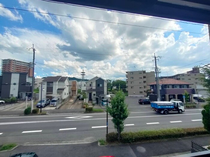 物件内観写真17　(室内からの展望)