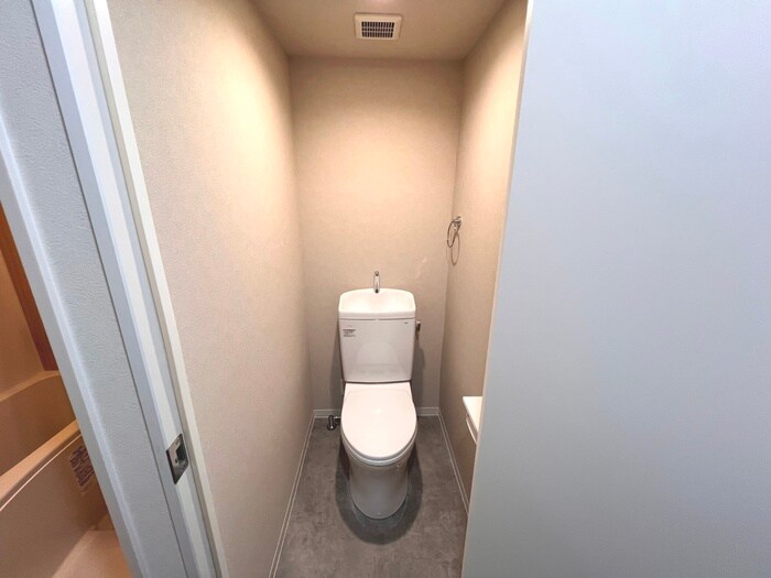 物件内観写真11　(トイレ)