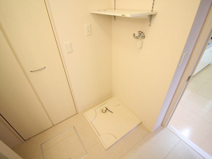 物件内観写真22　(洗濯機置場)