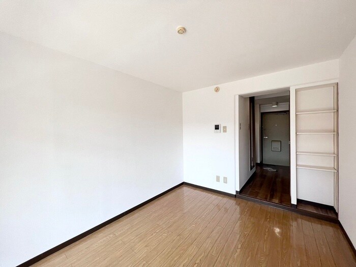 物件内観写真8　(居室)