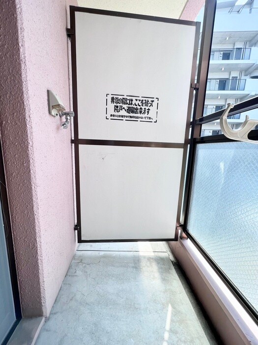 物件内観写真11　(洗濯機置場)