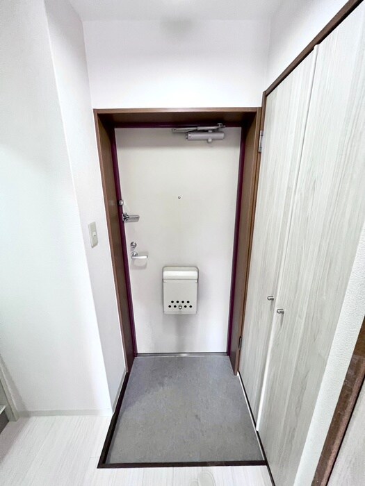 物件内観写真17　(玄関)