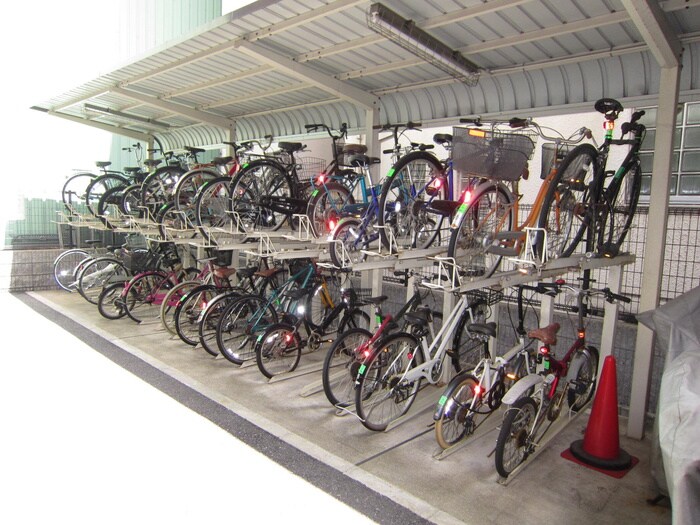 物件外観写真5　(駐輪場)