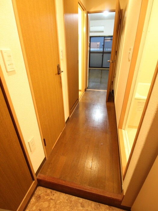 物件内観写真20　(廊下)