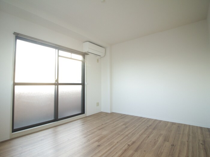 物件内観写真11　(居室)