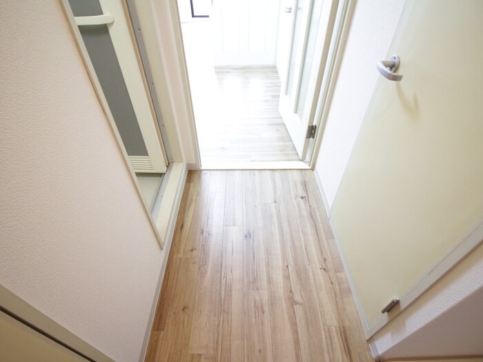 物件内観写真18　(廊下)