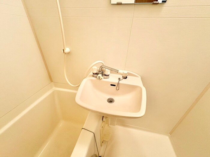 物件内観写真9　(洗面)