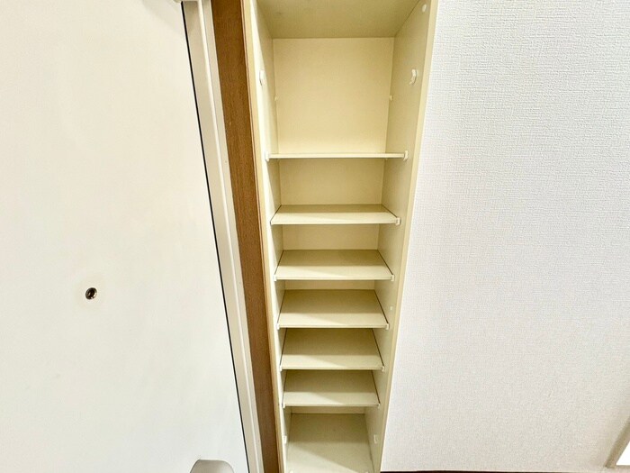 物件内観写真17　(靴箱)