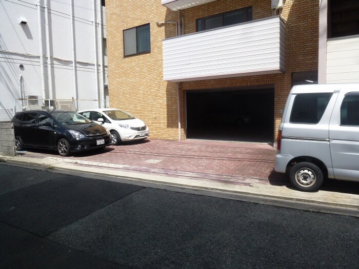 物件外観写真2　(駐輪場)