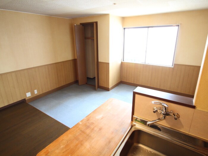 物件内観写真12　(居室)