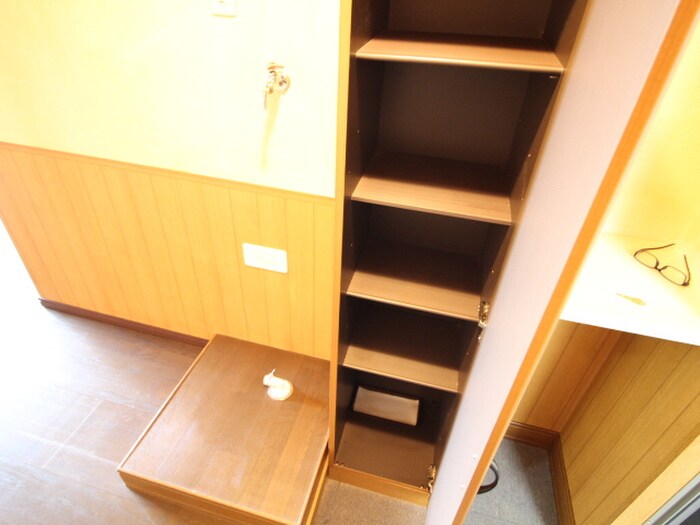 物件内観写真18　(靴箱)