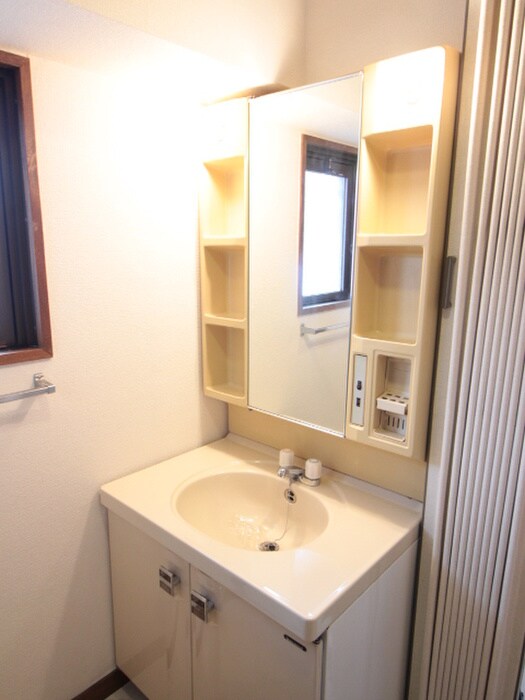 物件内観写真8　(洗面)