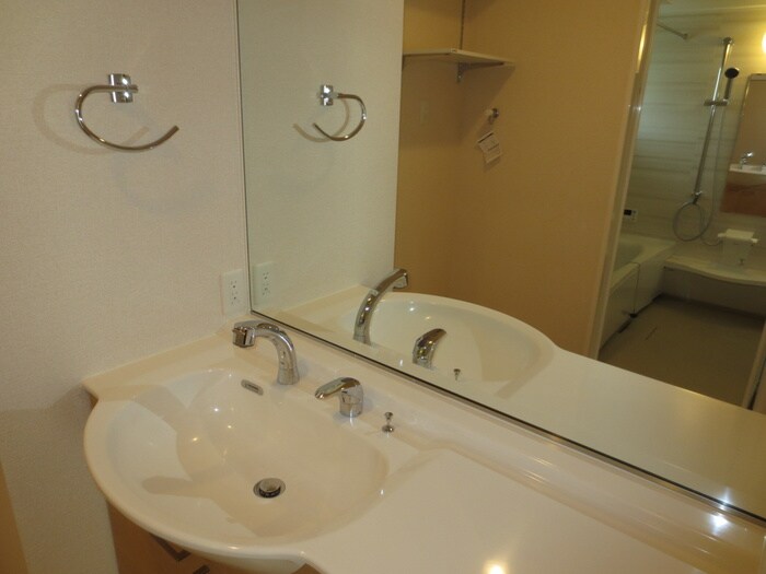 物件内観写真8　(洗面)