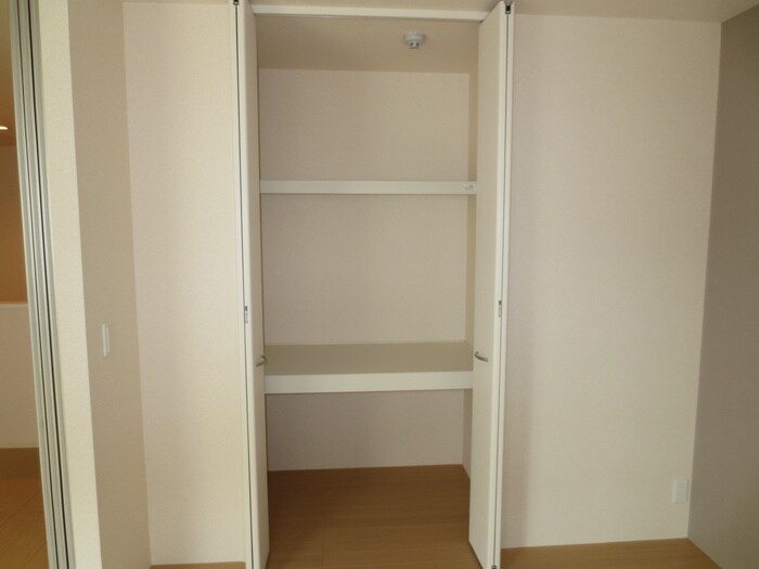 物件内観写真14　(収納)