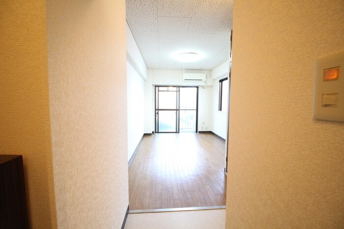 物件内観写真10　(廊下)