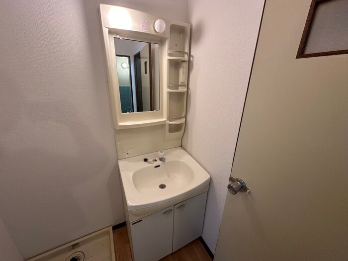 物件内観写真9　(洗面)