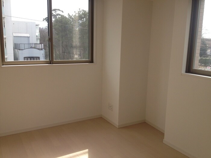 物件内観写真12　(居室)