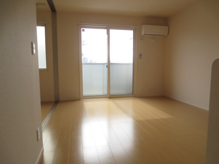 物件内観写真6　(居室)