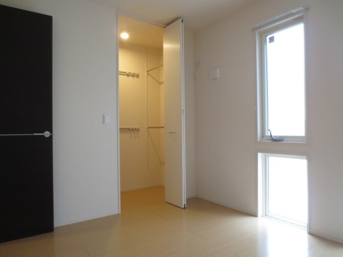 物件内観写真9　(収納)