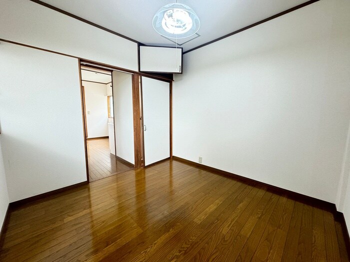 物件内観写真8　(居室)