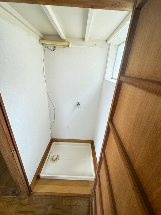 物件内観写真12　(洗濯機置場)