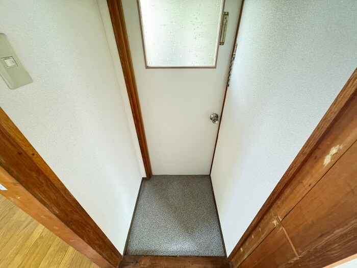 物件内観写真14　(玄関)