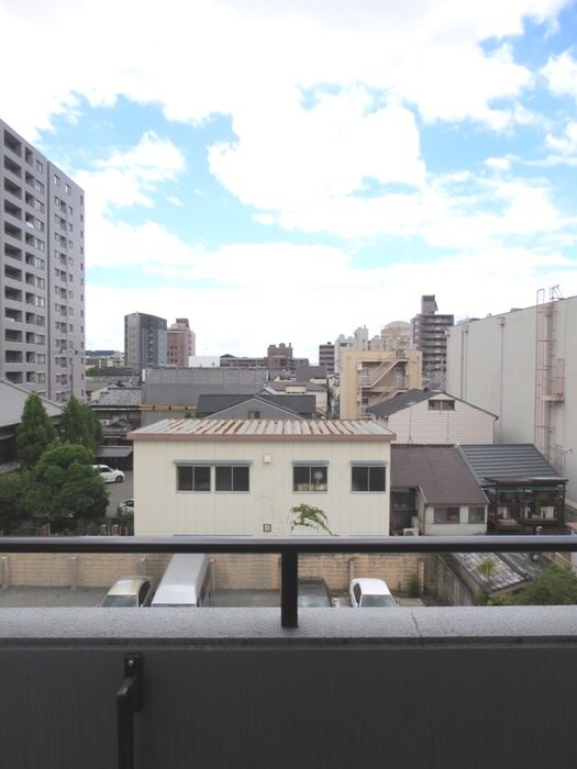 物件内観写真16　(室内からの展望)