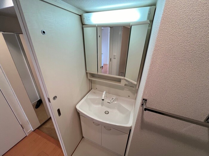 物件内観写真12　(洗面)