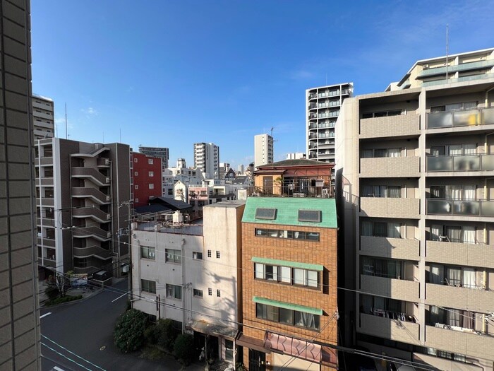 物件内観写真22　(室内からの展望)