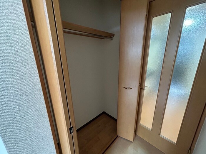 物件内観写真15　(収納)