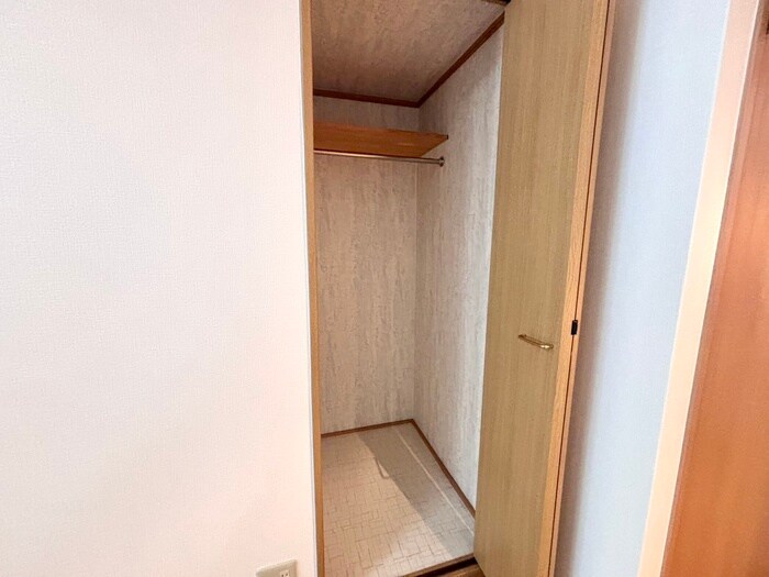 物件内観写真16　(収納)