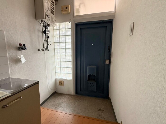物件内観写真21　(玄関)